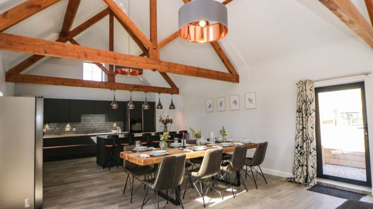 Langley Barn - Photo 2