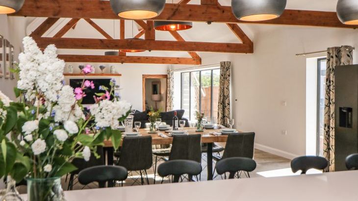 Langley Barn - Photo 4