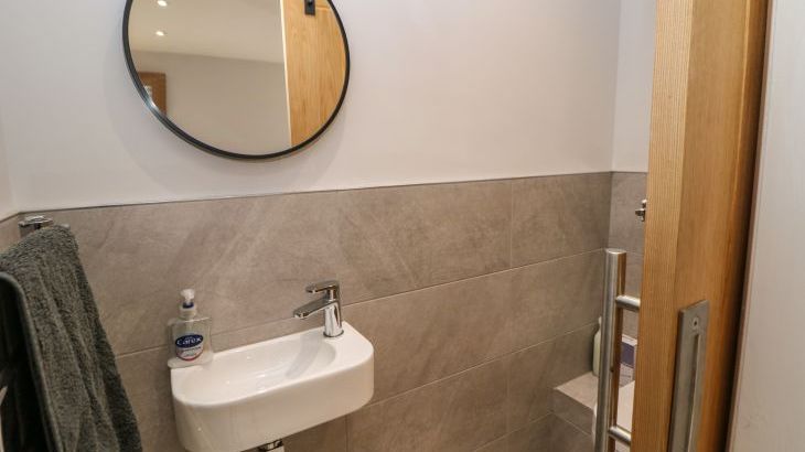 Langley Barn - Photo 19