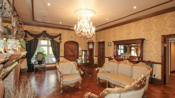 Highcliffe Manor - Photo 11