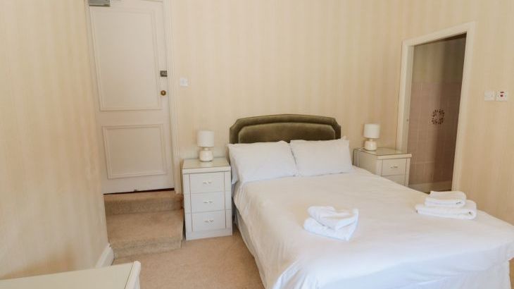 Highcliffe Manor - Photo 41