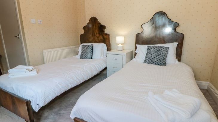 Highcliffe Manor - Photo 45