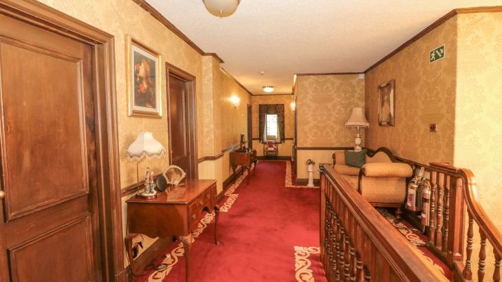 Highcliffe Manor - Photo 46