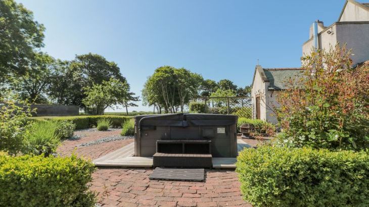 Highcliffe Manor - Photo 50