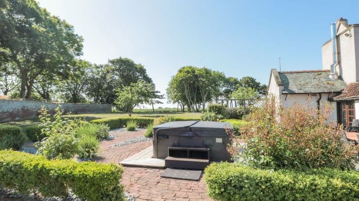 Highcliffe Manor - Photo 51