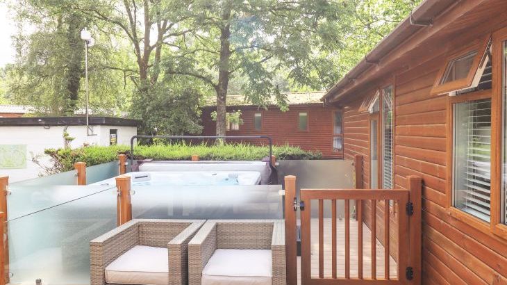 Lakes Lodge - Photo 33