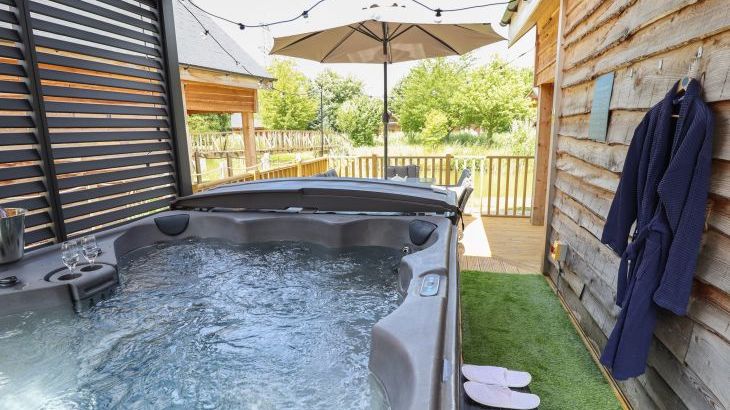 Lake View Lodge - Photo 1