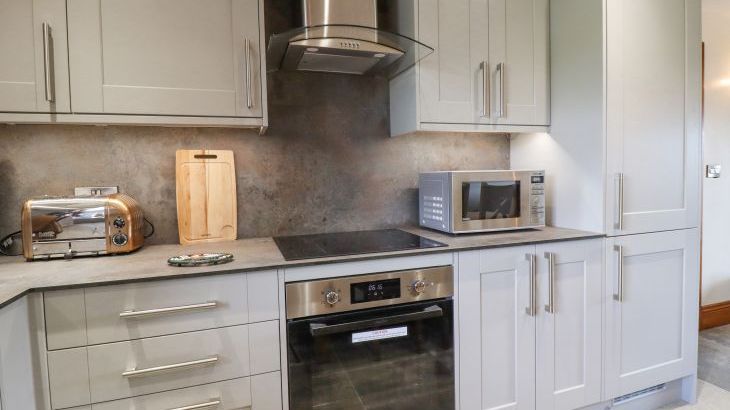 Orcaber Farmhouse - Photo 13