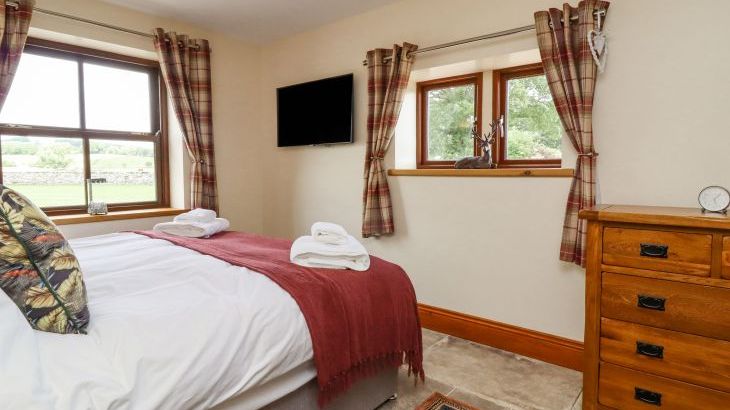 Orcaber Farmhouse - Photo 21