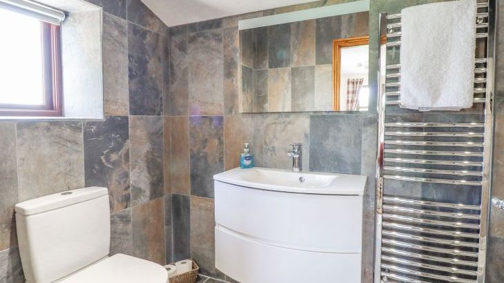 Orcaber Farmhouse - Photo 23