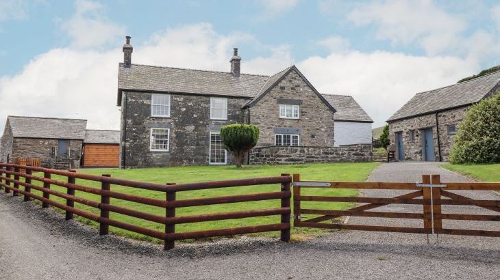 Plas Iolyn - Main Photo