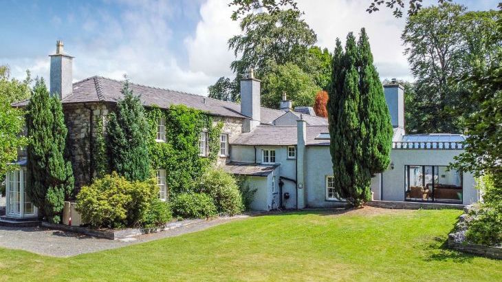 Bryn Derwen - Photo 1