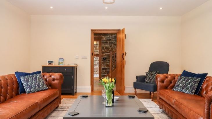 Knowle House - Photo 4