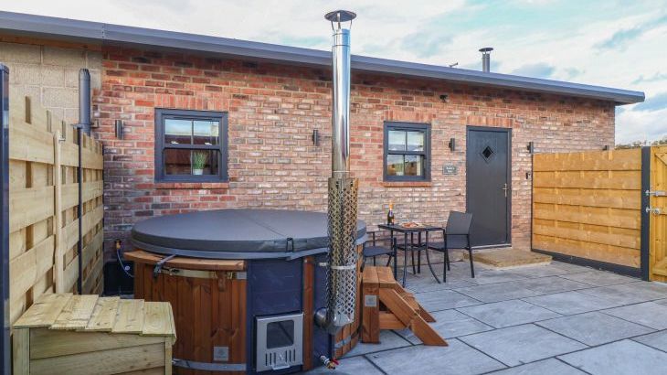 Robins Nest - Main Photo