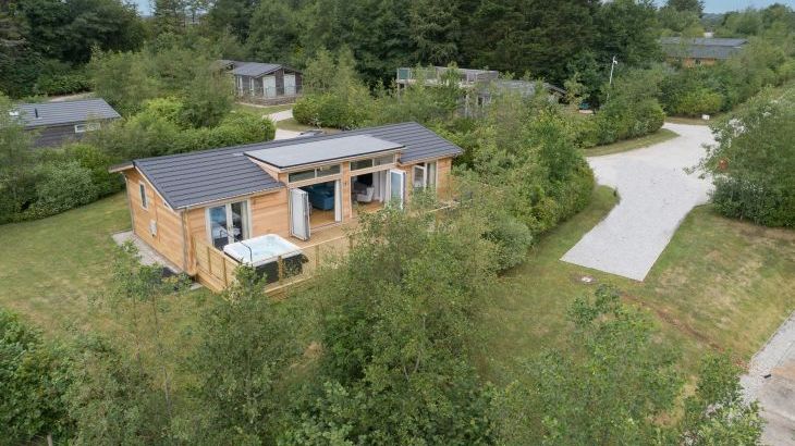 5 Southern Place - Main Photo