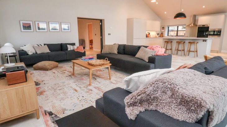 Grange Barn - Photo 2