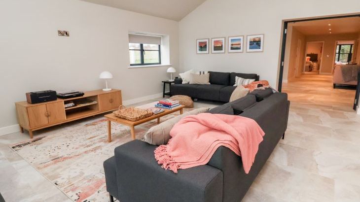 Grange Barn - Photo 4