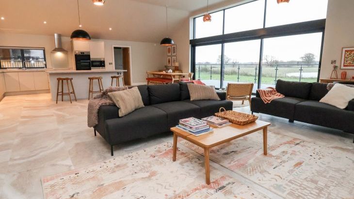 Grange Barn - Photo 7