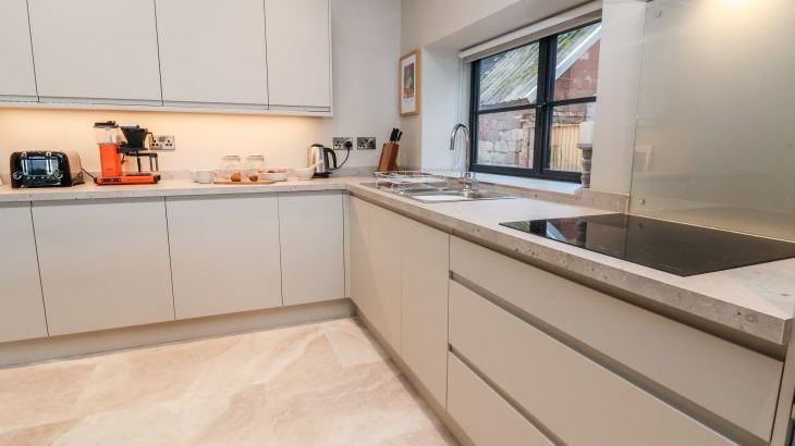 Grange Barn - Photo 13