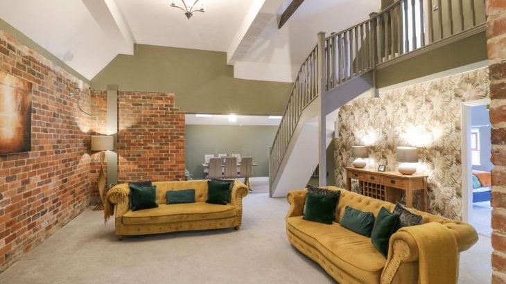 Hunters Lodge at Wildersley Farm - Photo 2