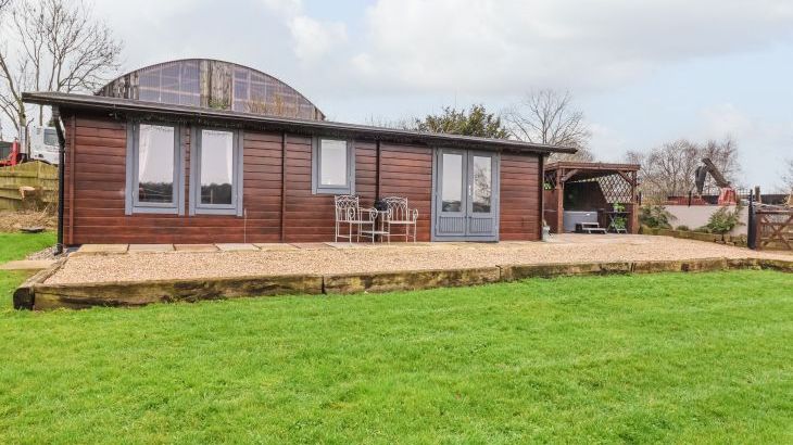 Westfield Lodge - Photo 2