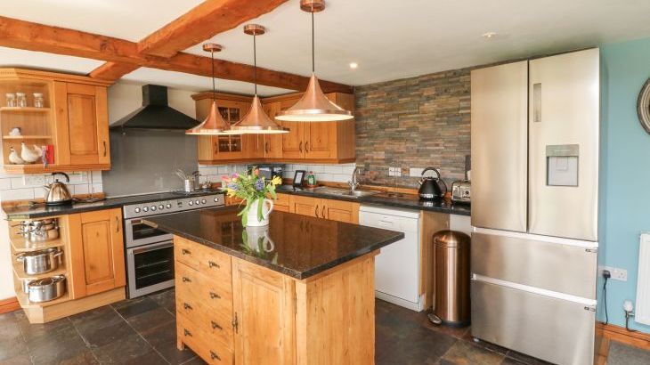 Apple Barn - Photo 11