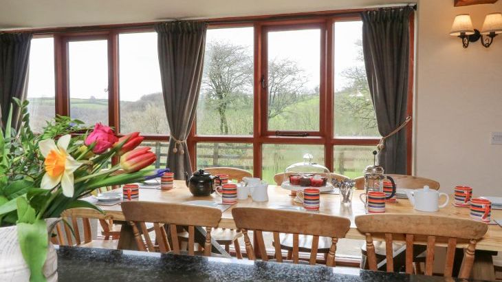 Apple Barn - Photo 12