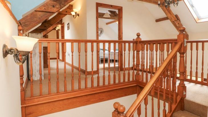 Apple Barn - Photo 14