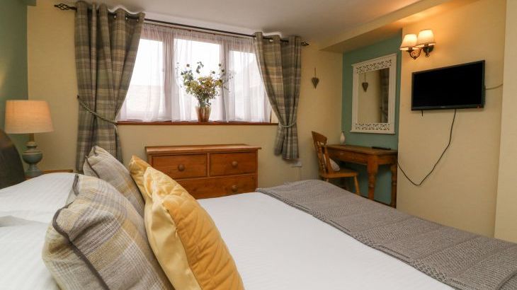 Apple Barn - Photo 20