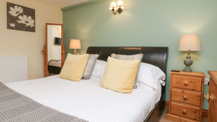 Apple Barn - Photo 21