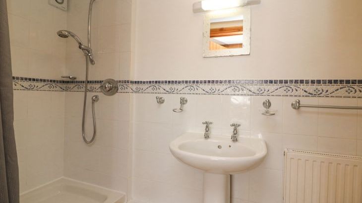 Apple Barn - Photo 22