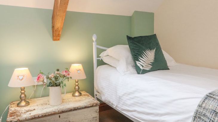 Apple Barn - Photo 25