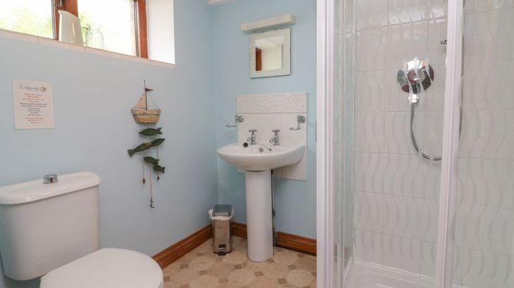 Apple Barn - Photo 35