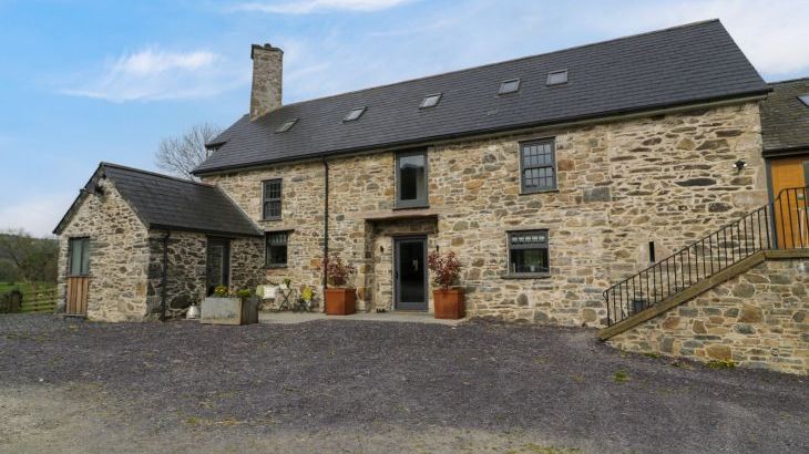 Plas Glan Yr Afon - Main Photo