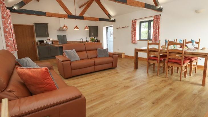 Swallows Nest - Photo 4