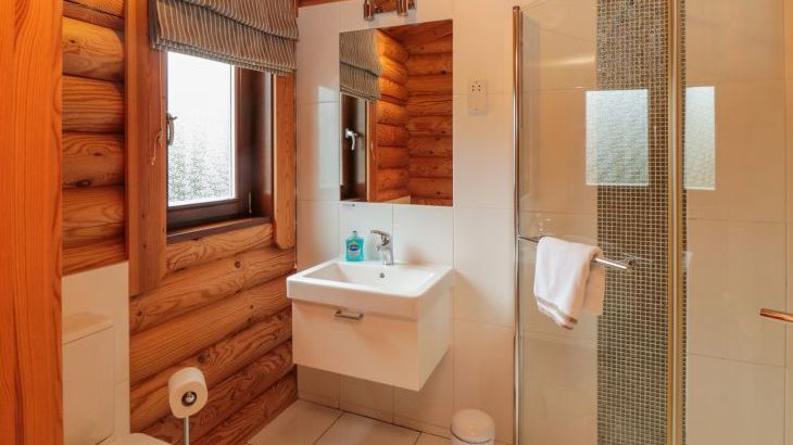 Endeavour Lodge 4 - Photo 8