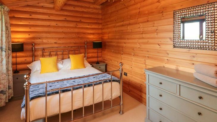 Endeavour Lodge 4 - Photo 9