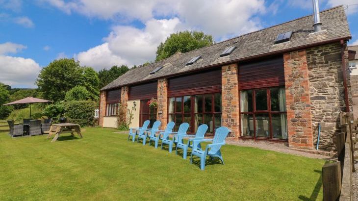 Apple Barn - Photo 1