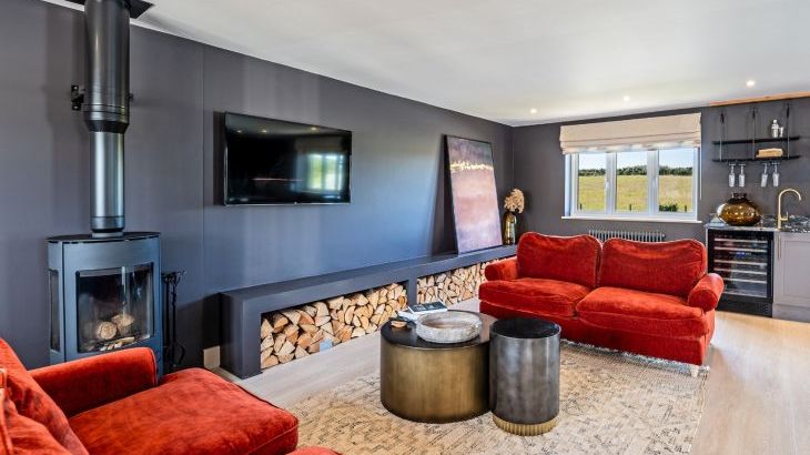 Farmyard House - Photo 1