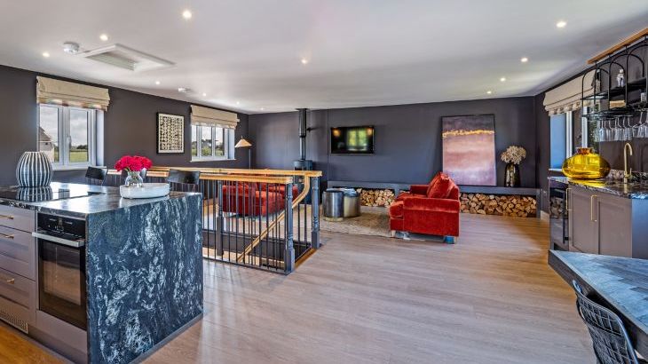 Farmyard House - Photo 5