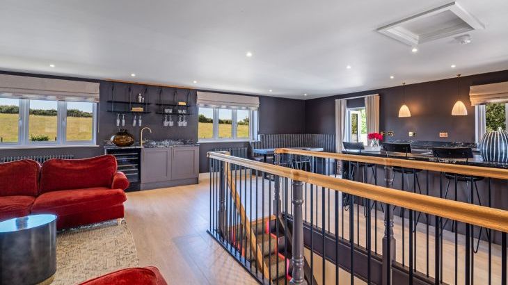 Farmyard House - Photo 6