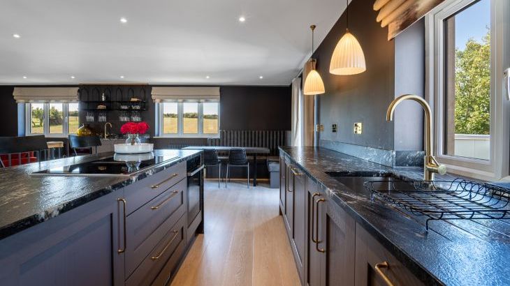 Farmyard House - Photo 8