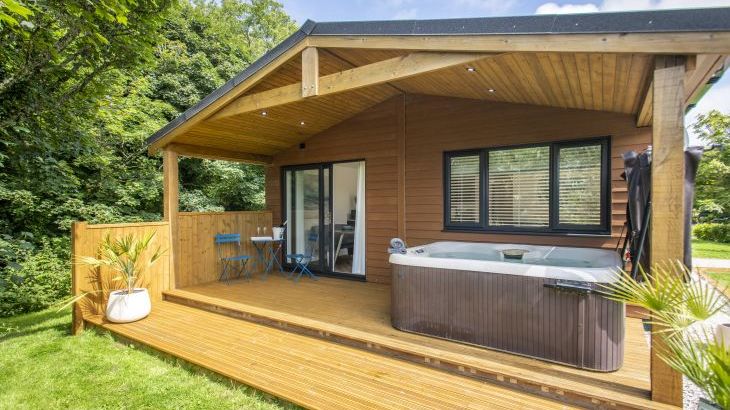 Maple Lodge - Photo 2