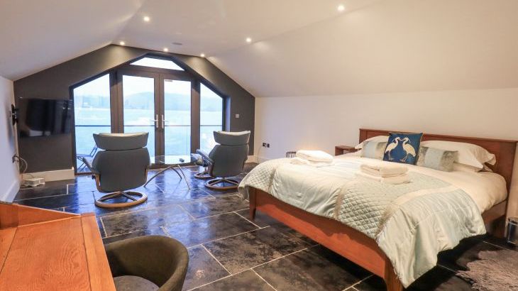 The Boat House at Louper Weir - Photo 3