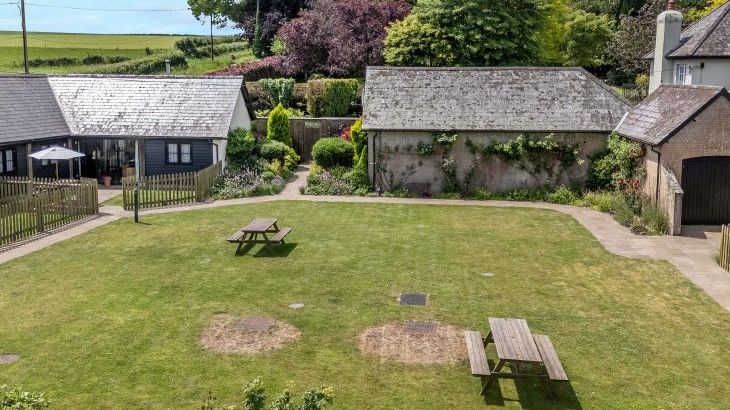 The Old Cart Shed - Photo 20