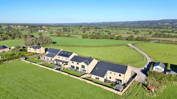 Archstone House - Photo 1