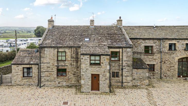 Orcaber Farmhouse - Main Photo