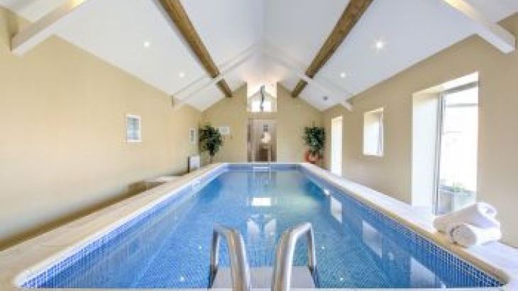 Oliver's Mill with shared Indoor Pool, Sports Court & Play Area, sleeps  10,  Big Party Houses, Shropshire