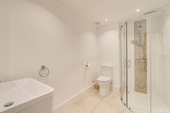 Nine Ocean Reach, Devon