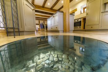 Sleeps 7+1, 5* Gold, Lovely clean Cottage in rural location with shared games room , Herefordshire